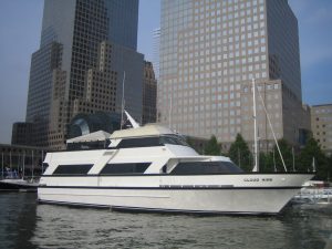 Manhattan Yacht Charters: Cloud 9 III